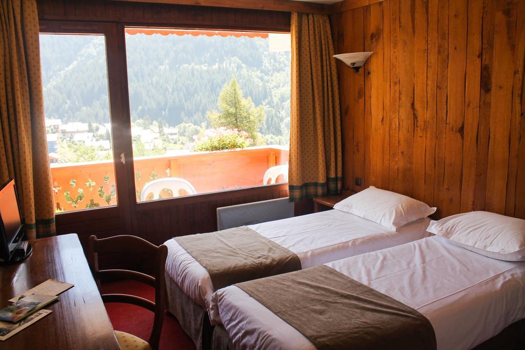 Hotel Ancolie - Champagny En Vanoise ลาปลาญ ภายนอก รูปภาพ